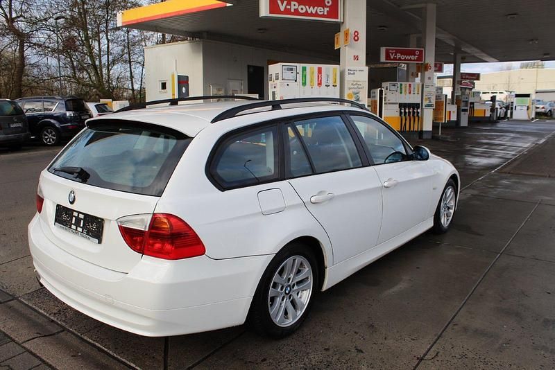 Gebraucht BMW 318 143 PS (105 kW) 2008 Weiß Kombi