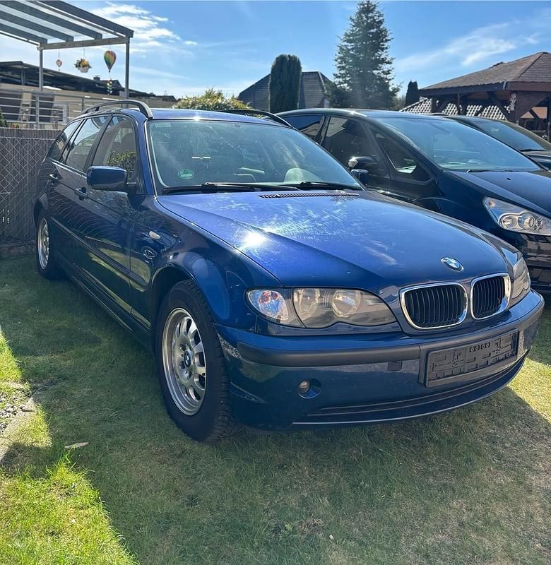 Gebraucht BMW 318 143 PS (105 kW) 2004 Blau Kombi