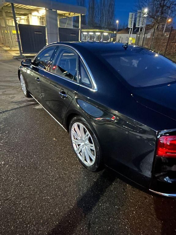 Gebraucht Audi A8 Premium 351 PS (258 kW) 2011 Schwarz Limousine