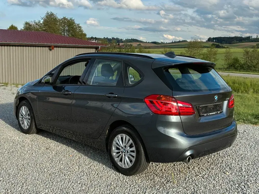 Gebraucht BMW 218 Active Tourer Advantage 140 PS (102 kW) 2020 Grau Van / Kleinbus