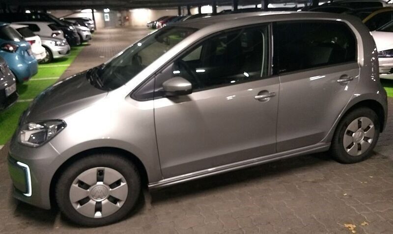 Second-hand VW e-up! Active 61 kW (83 CP) 2021 Argintiu Hatchback