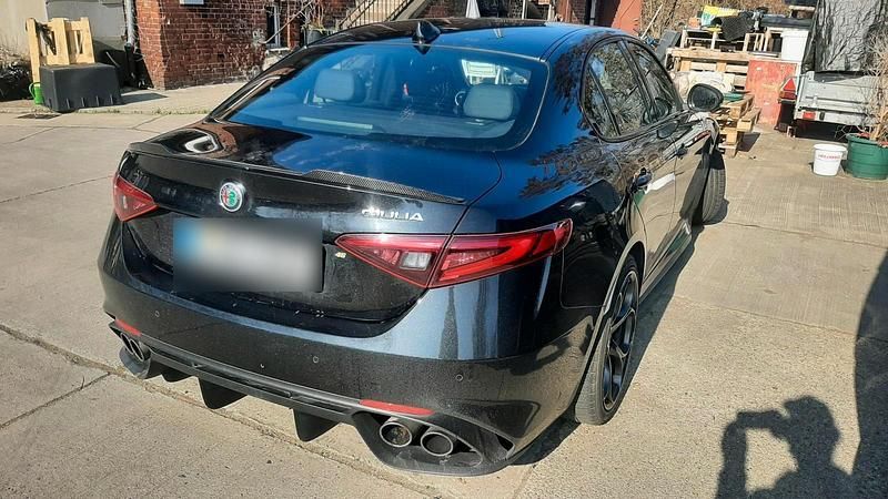 Gebraucht Alfa Romeo Giulia 510 PS (375 kW) 2017 Schwarz Limousine