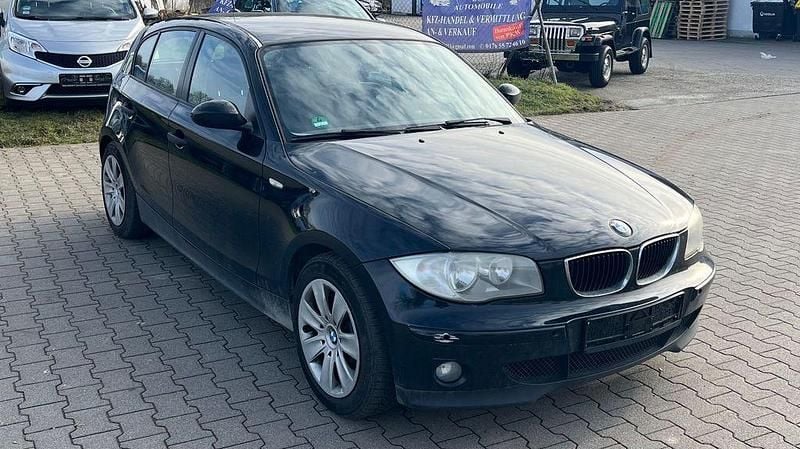 Gebraucht BMW 118 Sport Line 122 PS (89 kW) 2006 Schwarz Kleinwagen