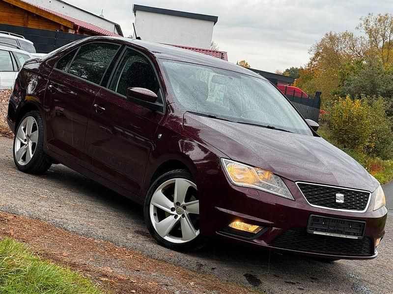 Violett Gebraucht 2014 Seat Toledo Style Limousine | 6.790 € (Fairer Preis) - Bild 1/4