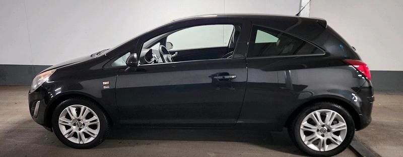 Gebraucht Opel Corsa 87 PS (63 kW) 2011 Schwarz Kleinwagen