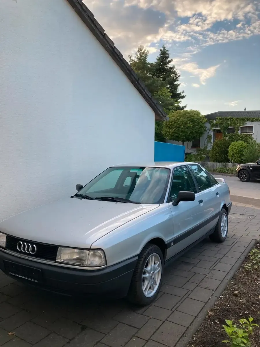 Gebraucht Audi 80 90 PS (66 kW) 1987 Silber Limousine