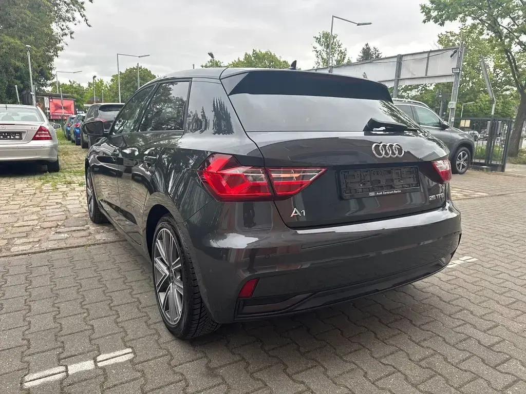 Usata Audi A1 Sportback Advanced 95 CV (69 kW) 2023 Grigio Utilitaria
