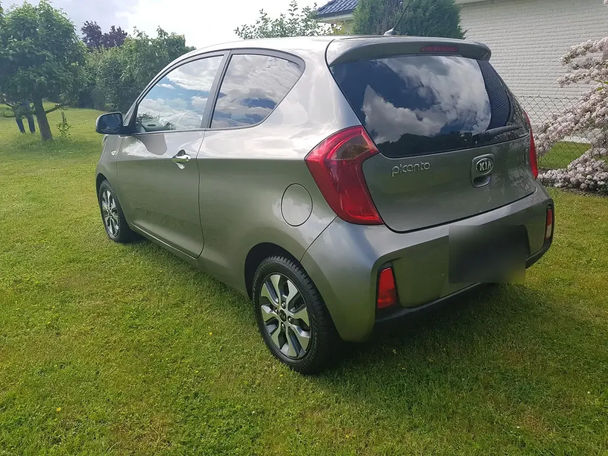 Gebraucht Kia Picanto 86 PS (63 kW) 2016 Beige Kleinwagen