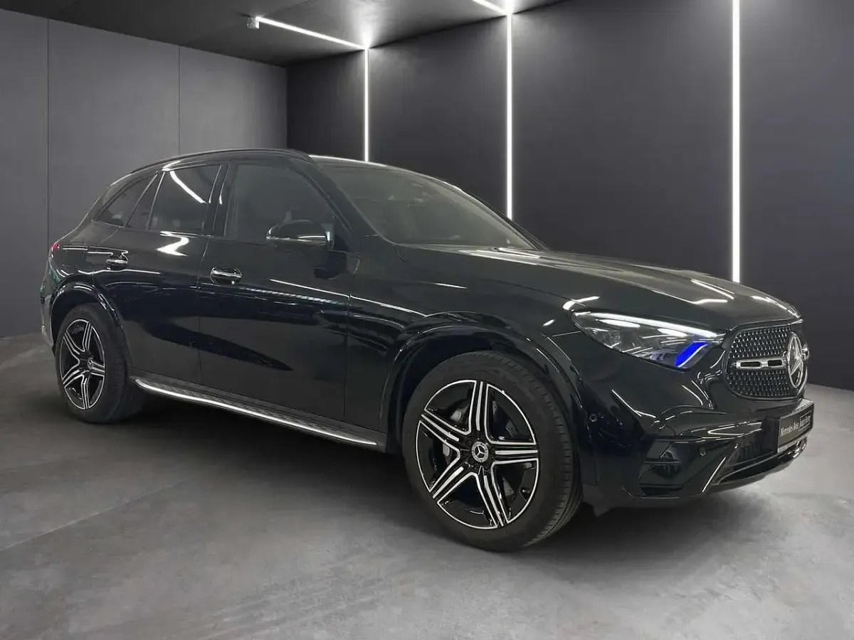 Gebraucht Mercedes GLC200 AMG 204 PS (150 kW) 2023 Schwarz SUV