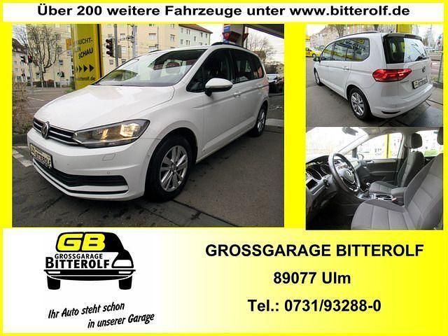 Pureweiss Gebraucht 2020 VW Touran Comfortline Van / Kleinbus | 23.490 € (Fairer Preis) - Bild 1/4