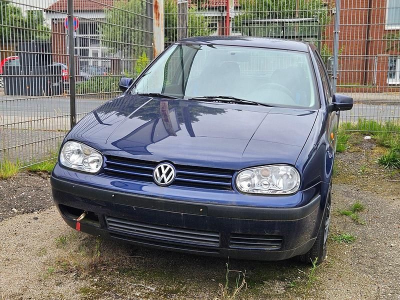 Gebraucht VW Golf Basis 75 PS (55 kW) 1999 Blau Limousine