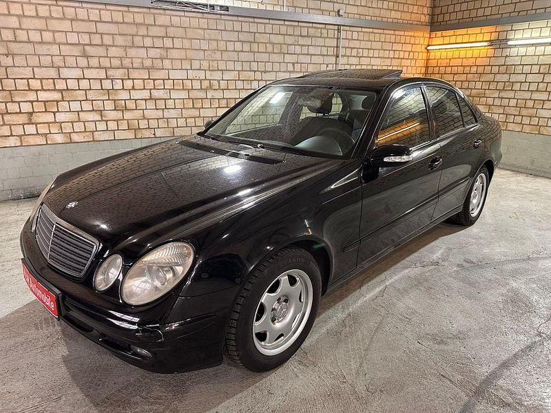 Gebraucht Mercedes E200 163 PS (119 kW) 2005 Schwarz Limousine