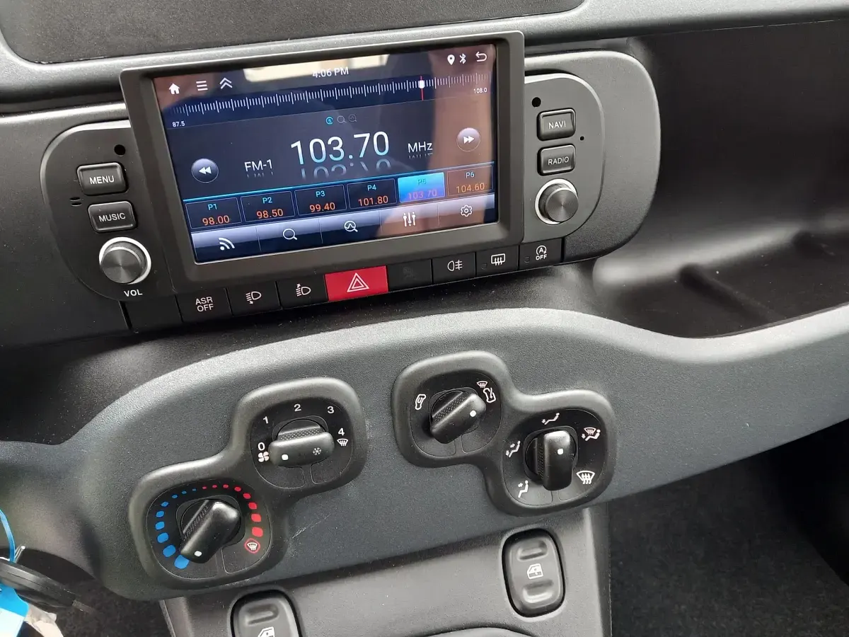 Neu Fiat Panda 71 PS (52 kW) 2025 Cinema schwarz Kleinwagen