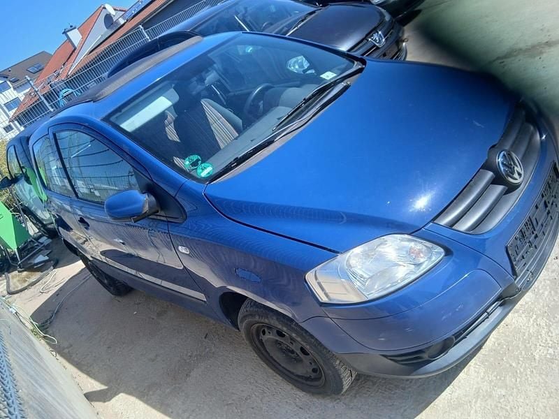 Gebraucht VW Fox 75 PS (55 kW) 2005 Blau Kleinwagen