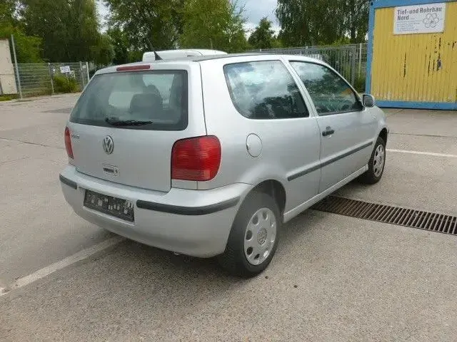 Gebraucht VW Polo Edition 60 PS (44 kW) 2000 Silber Limousine