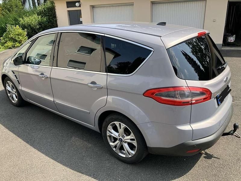 Silber Gebraucht 2011 Ford S-MAX Titanium Van / Kleinbus | 5.400 € (Fairer Preis) - Bild 1/4