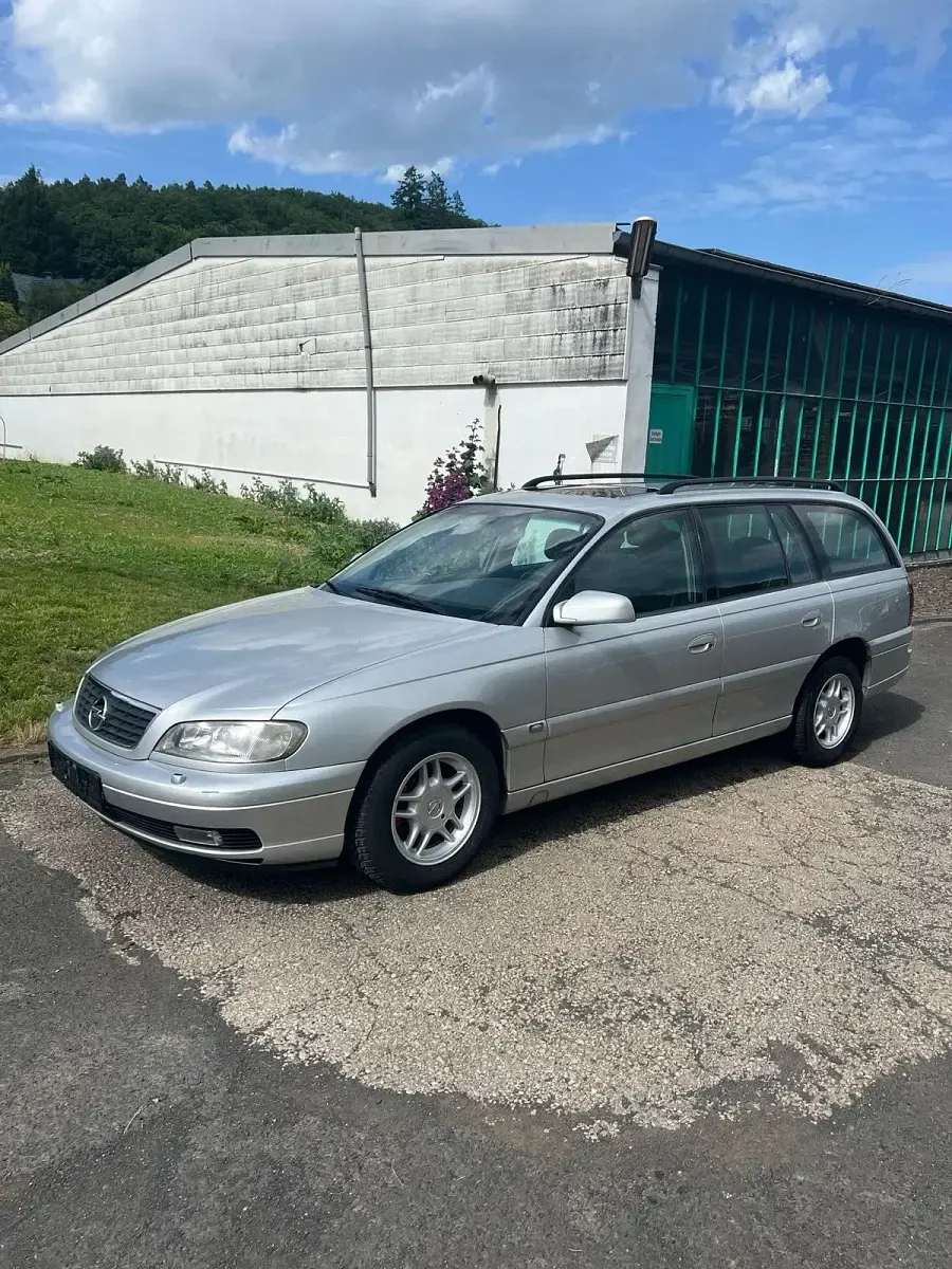 Gebraucht Opel Omega 180 PS (132 kW) 2002 Silber Kombi