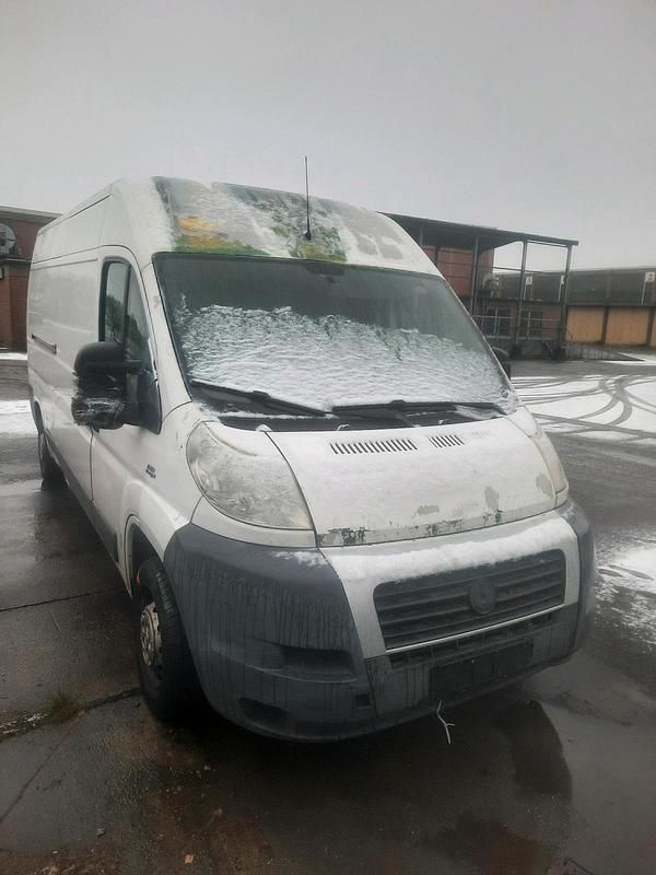 Weiß Gebraucht 2008 Fiat Ducato Van | 1.500 € - Bild 1/4