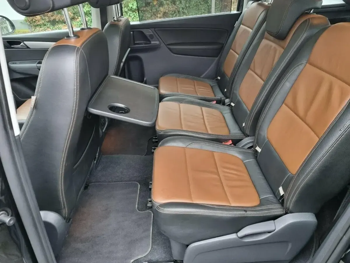 Gebraucht VW Sharan 140 PS (102 kW) 2015 Schwarz Van / Kleinbus