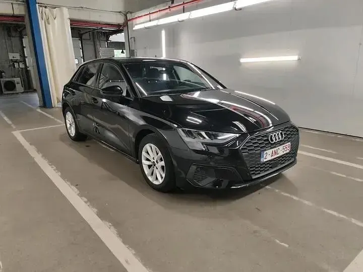 Gebraucht Audi A3 Sport 116 PS (85 kW) 2021 Schwarz Limousine