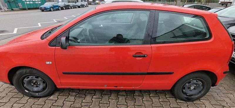 Gebraucht VW Polo 54 PS (39 kW) 2003 Rot Kleinwagen