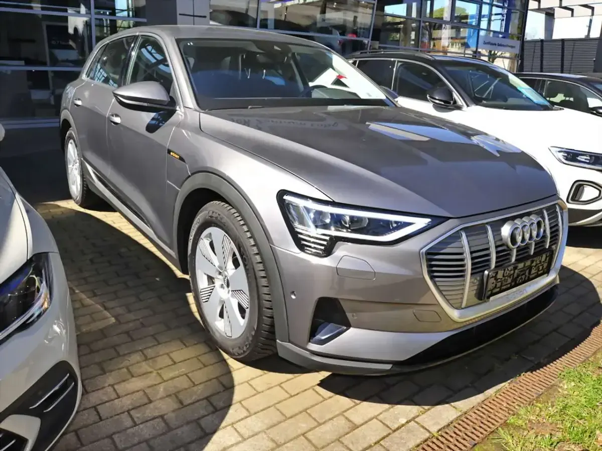 Gebraucht Audi e-tron 230 kW (313 PS) 2020 Grau SUV