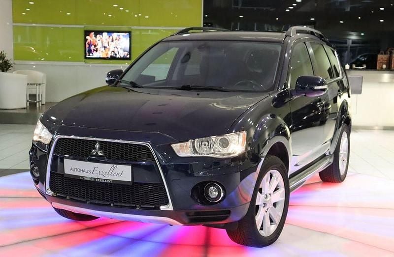 Blau Gebraucht 2011 Mitsubishi Outlander SUV | 6.750 € (Fairer Preis) - Bild 1/4