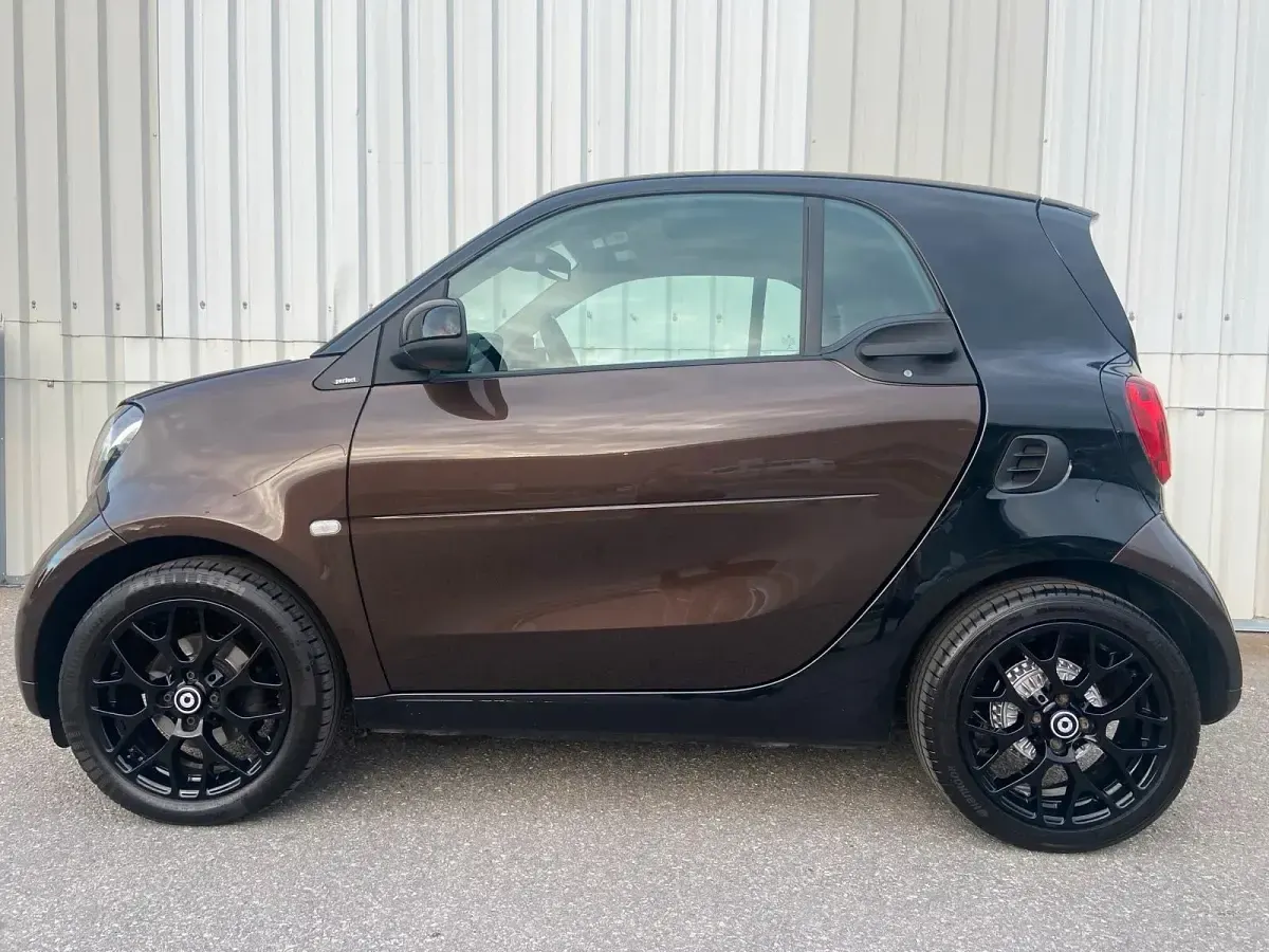 Usata Smart ForTwo Coupé 90 CV (66 kW) 2017 Marrone Coupé