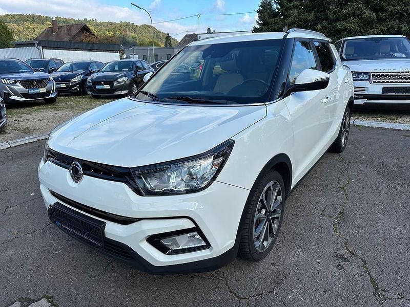 Weiß Gebraucht 2018 Ssangyong / KGM Tivoli Sapphire SUV | 6.900 € - Bild 1/4