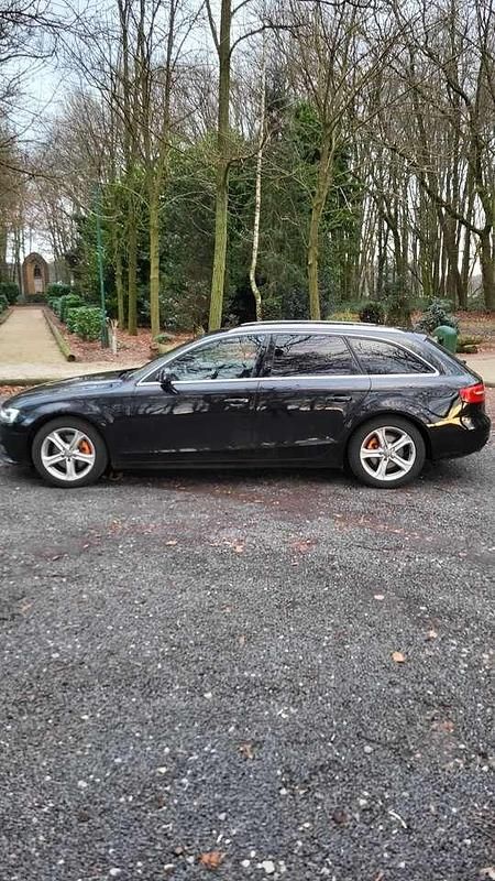 Gebraucht Audi A4 Ambition 120 PS (88 kW) 2013 Schwarz Kombi