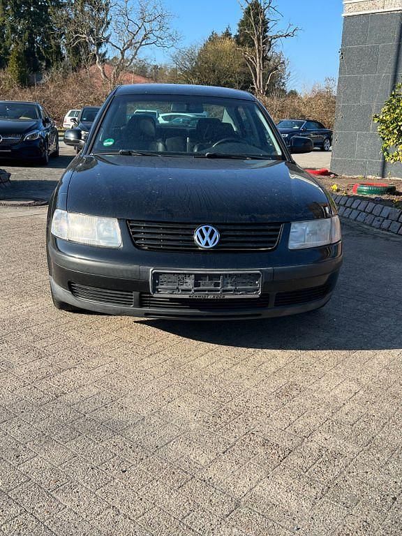 Gebraucht VW Passat Highline 150 PS (110 kW) 1999 Schwarz Limousine