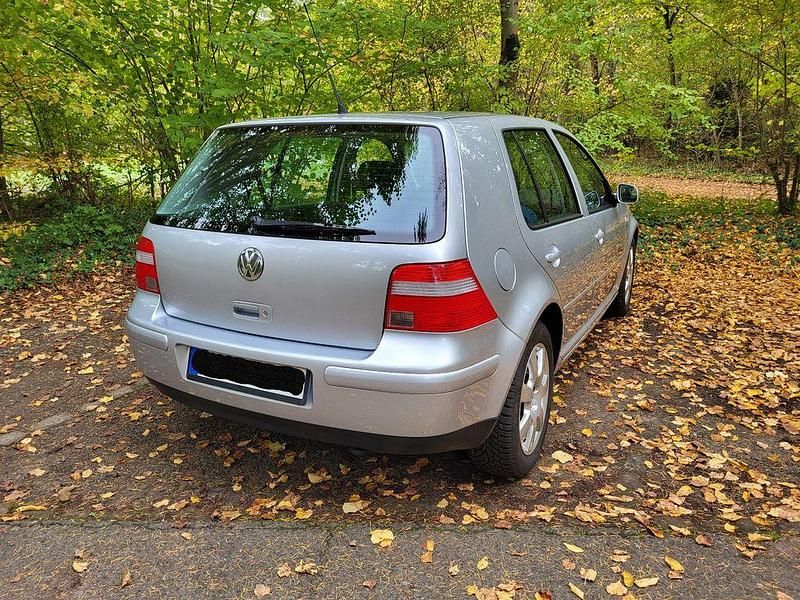 Gebraucht VW Golf IV Pacific 110 PS (80 kW) 2003 Silber Limousine