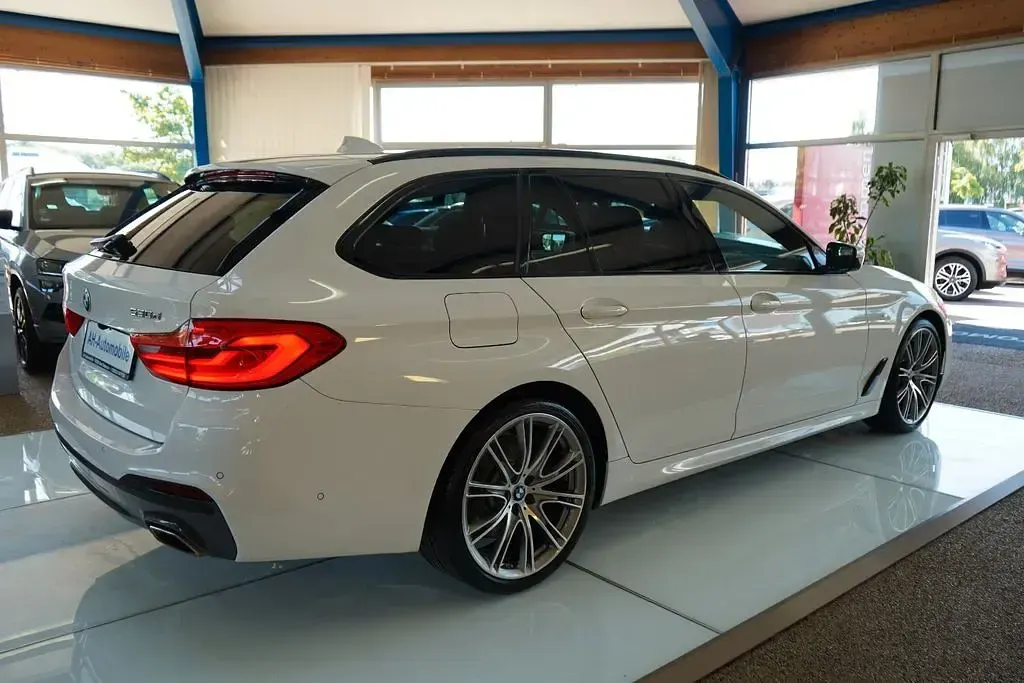Gebraucht BMW 530 M Sport 265 PS (194 kW) 2019 Weiß Kombi