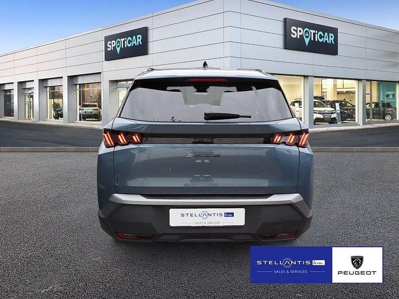 Gebraucht Peugeot 5008 Allure 156 kW (213 PS) 2025 Blau Van / Kleinbus
