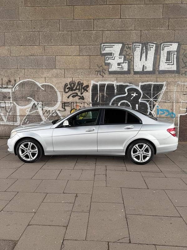 Gebraucht Mercedes C180 156 PS (114 kW) 2007 Silber Limousine