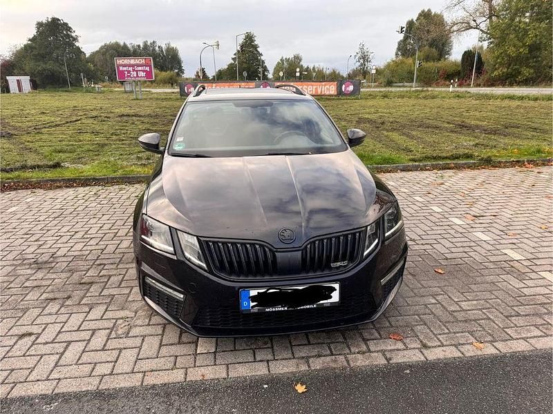 Schwarz Gebraucht 2019 Skoda Octavia RS Kombi | 18.000 € (Superpreis) - Bild 1/4