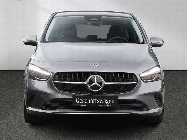 Weiß Gebraucht 2025 Mercedes B180 Progressive Van / Kleinbus | 32.880 € (Fairer Preis) - Bild 1/4