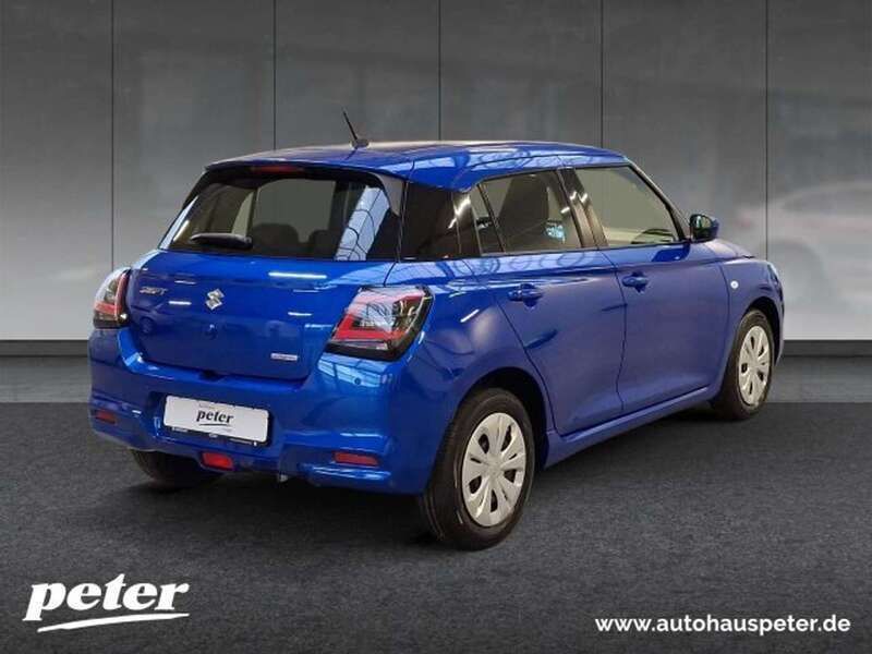 Neu Suzuki Swift Club 82 PS (60 kW) 2025 Blau (frontier blue pearl met) Kleinwagen