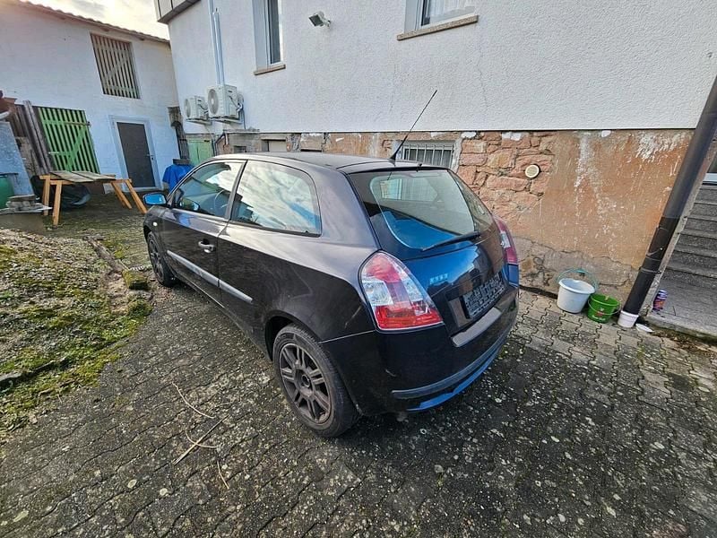 Gebraucht Fiat Stilo 110 PS (80 kW) 2003 Schwarz Limousine