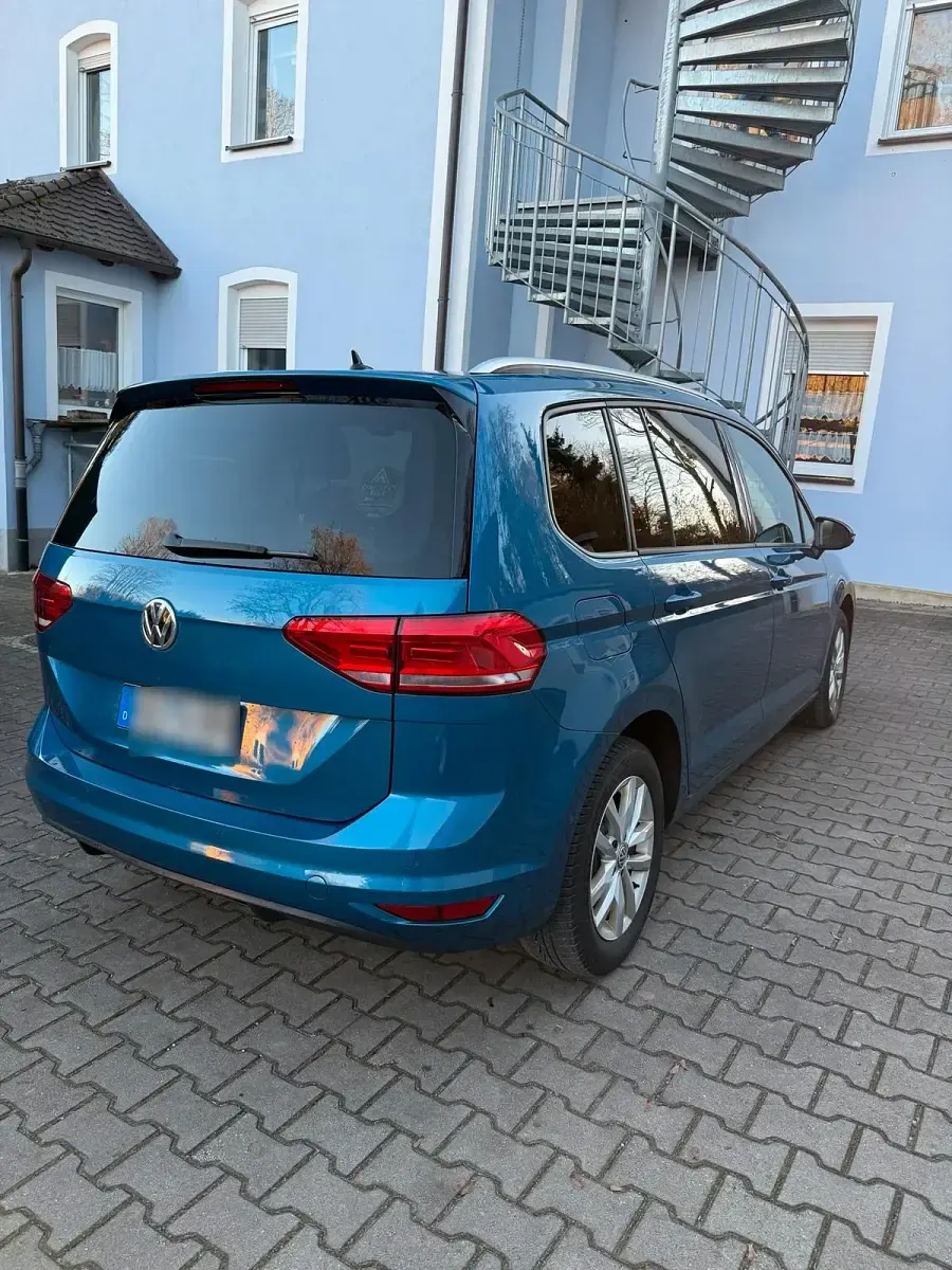 Gebraucht VW Touran 116 PS (85 kW) 2019 Blau Van / Kleinbus