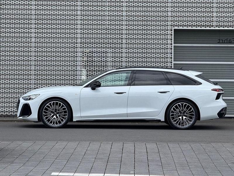 Gebraucht Audi A6 Ambiente 367 PS (269 kW) 2025 Gletscherweiß metallic Kombi