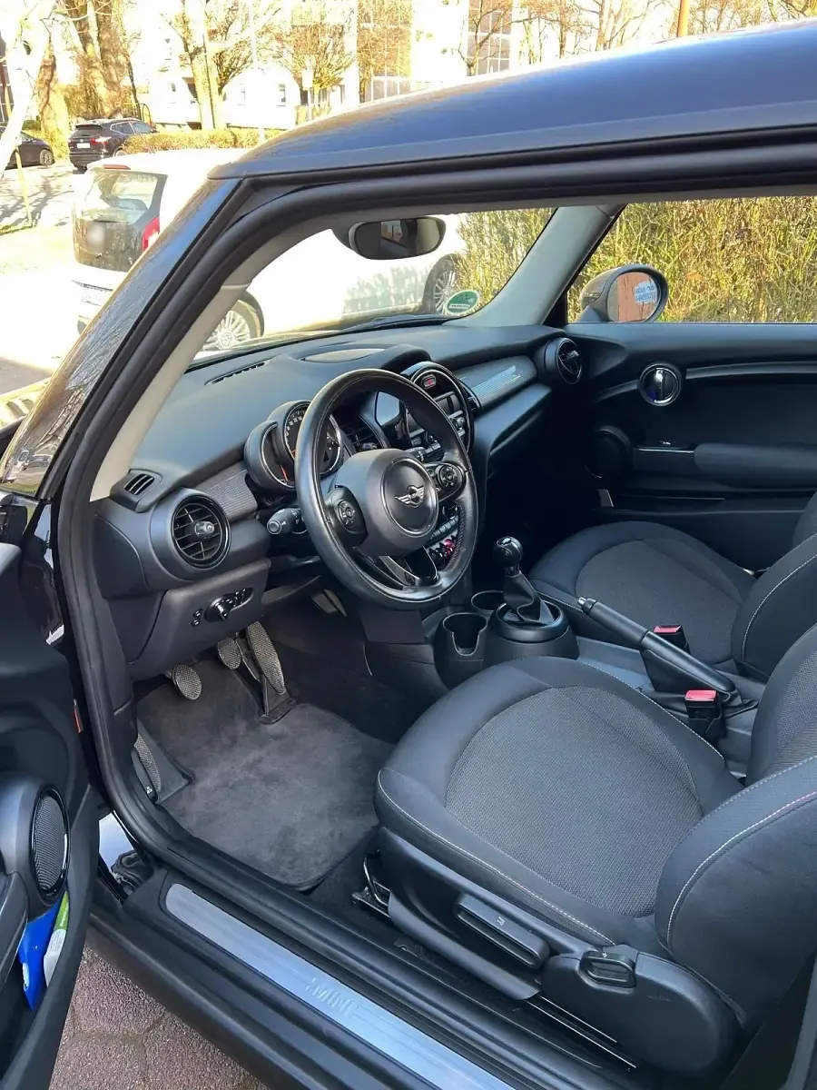 Gebraucht Mini One D 95 PS (69 kW) 2017 Schwarz Kleinwagen