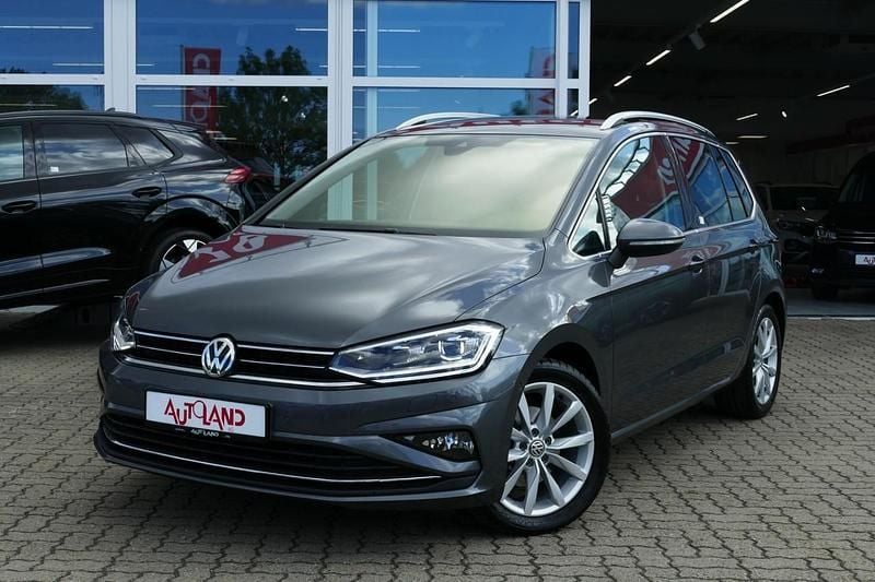 Grau Gebraucht 2020 VW Golf VII Highline | 21.990 € (Teuer) - Bild 1/4