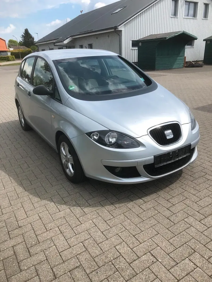 Używany Seat Altea 105 KM (77 kW) 2007 Srebrny Kombi