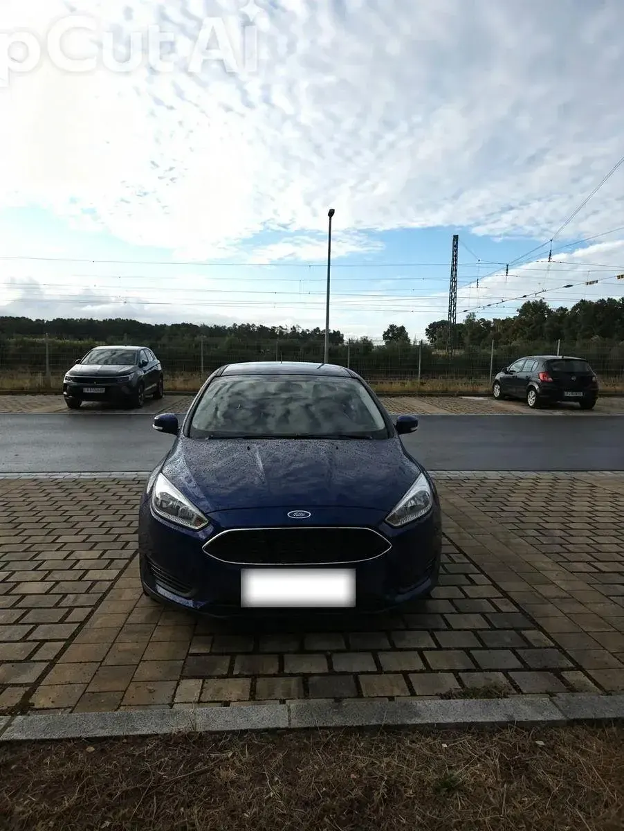 Gebraucht Ford Focus Trend 125 PS (91 kW) 2015 Blau Limousine
