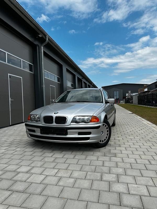 Silber Gebraucht 2000 BMW 316 Limousine | 4.199 € - Bild 1/4
