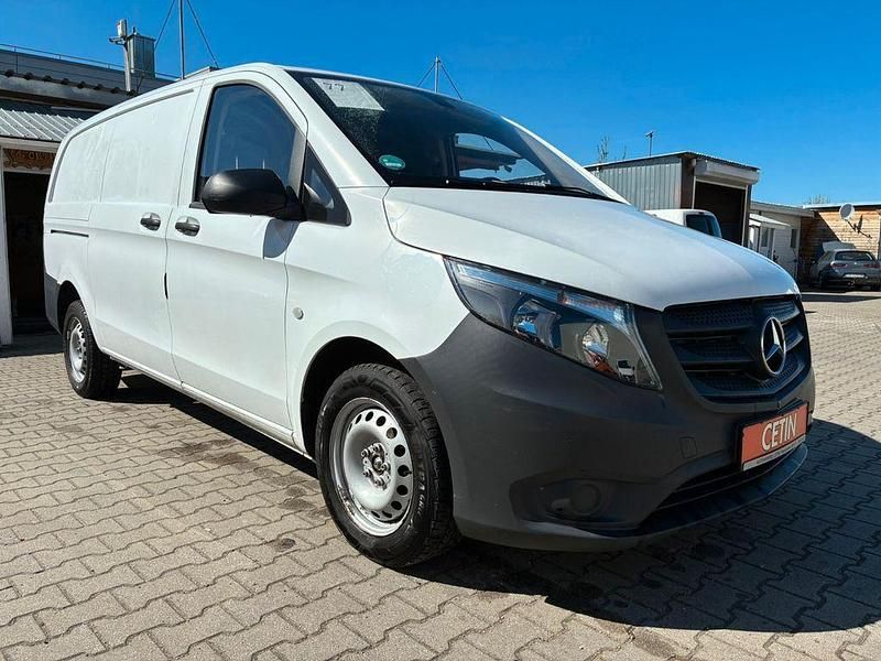 Gebraucht Mercedes Vito 114 PS (83 kW) 2016 Weiß Van