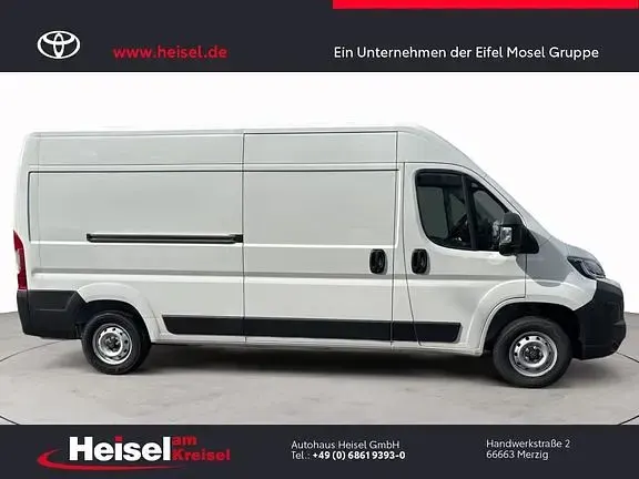 Gebraucht Toyota Proace 140 PS (102 kW) 2025 Icy white Van / Kleinbus
