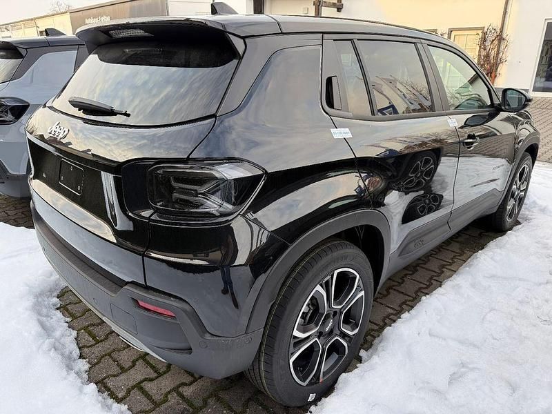 Neu Jeep Avenger Summit 101 PS (74 kW) 2026 Schwarz SUV