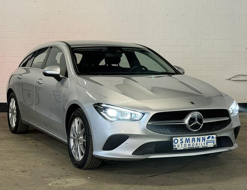 Gebraucht Mercedes CLA200 Shooting Brake 150 PS (110 kW) 2023 Iridiumsilber  metalliclack Kombi